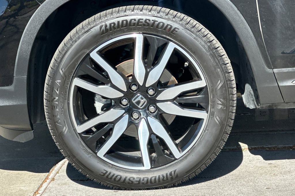Certified 2019 Honda Pilot Elite image 28
