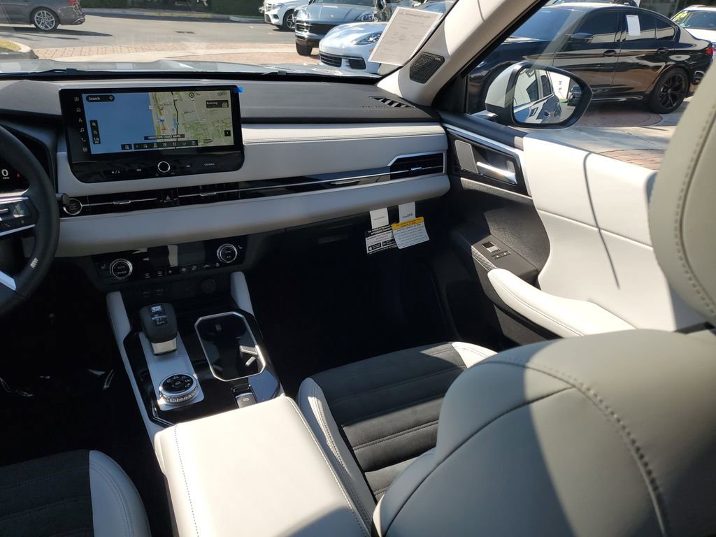 New 2026 Mitsubishi Outlander SE image 17