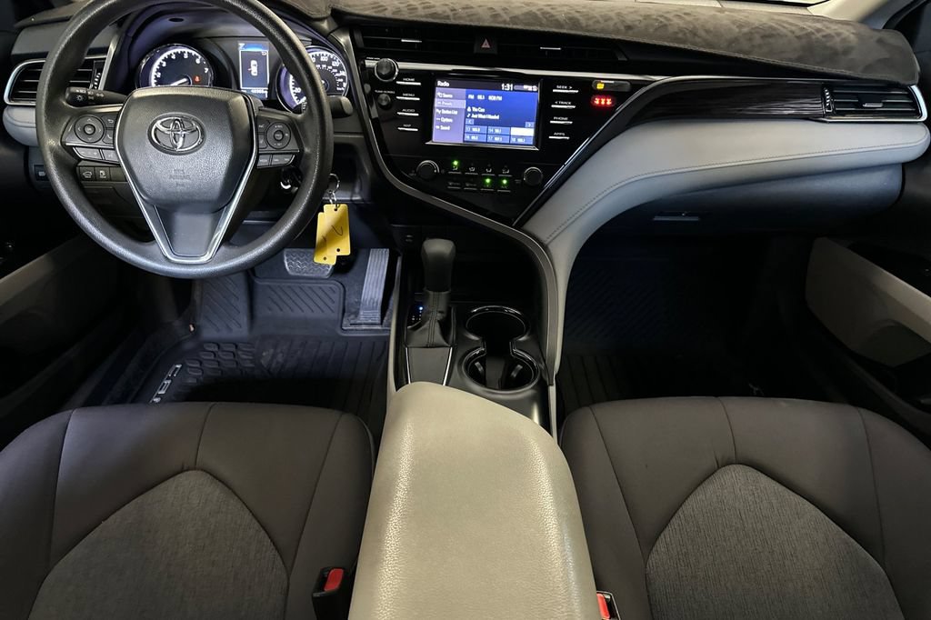 Used 2019 Toyota Camry LE FWD image 13