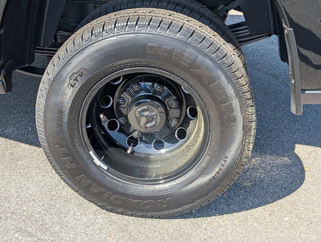 New 2026 RAM 3500 Big Horn AWD/4WD image 8