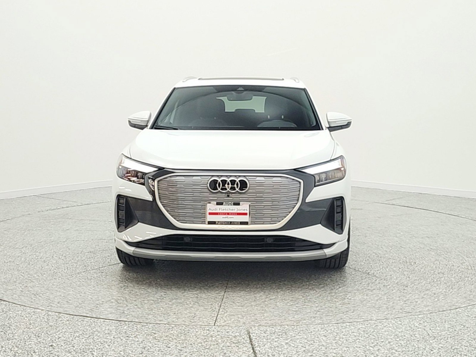 Used 2025 Audi Q4 e-tron Premium w/ Convenience Package image 2