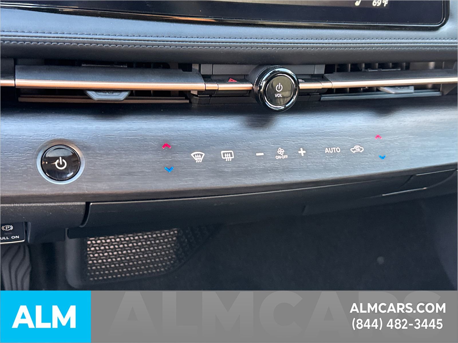 Used 2023 Nissan Ariya AWD image 35