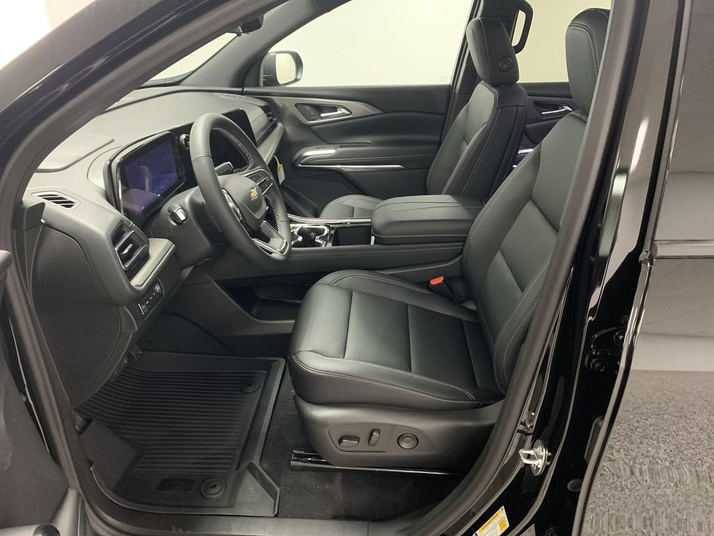 New 2026 Chevrolet Traverse LT w/ Driver Confidence Package AWD/4WD image 10