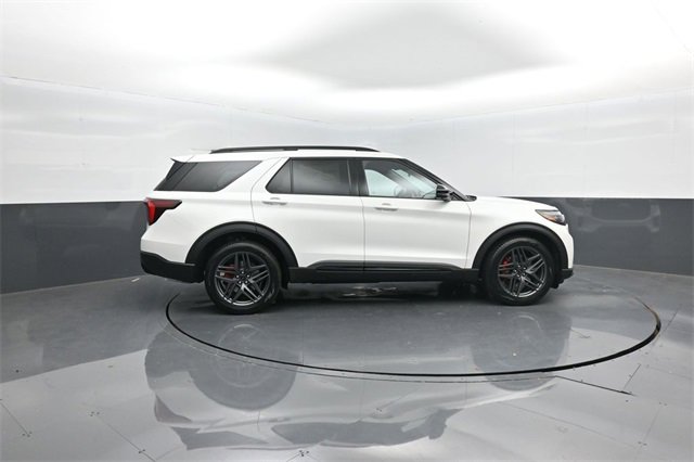New 2026 Ford Explorer ST w/ Sun And Sound Package image 8