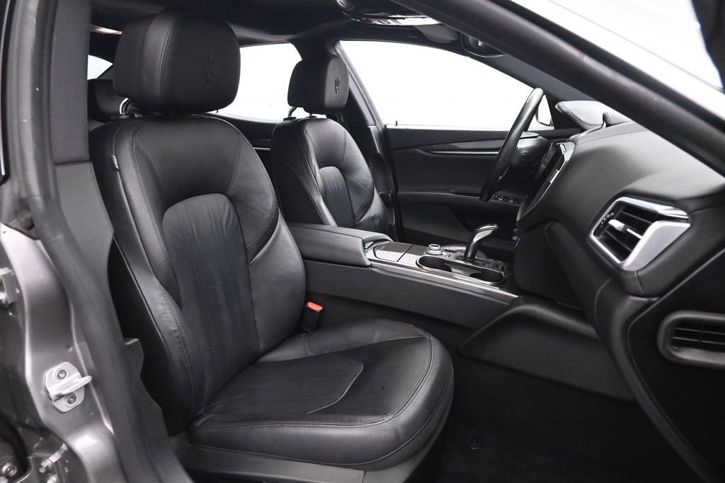 Used 2021 Maserati Ghibli S RWD image 26