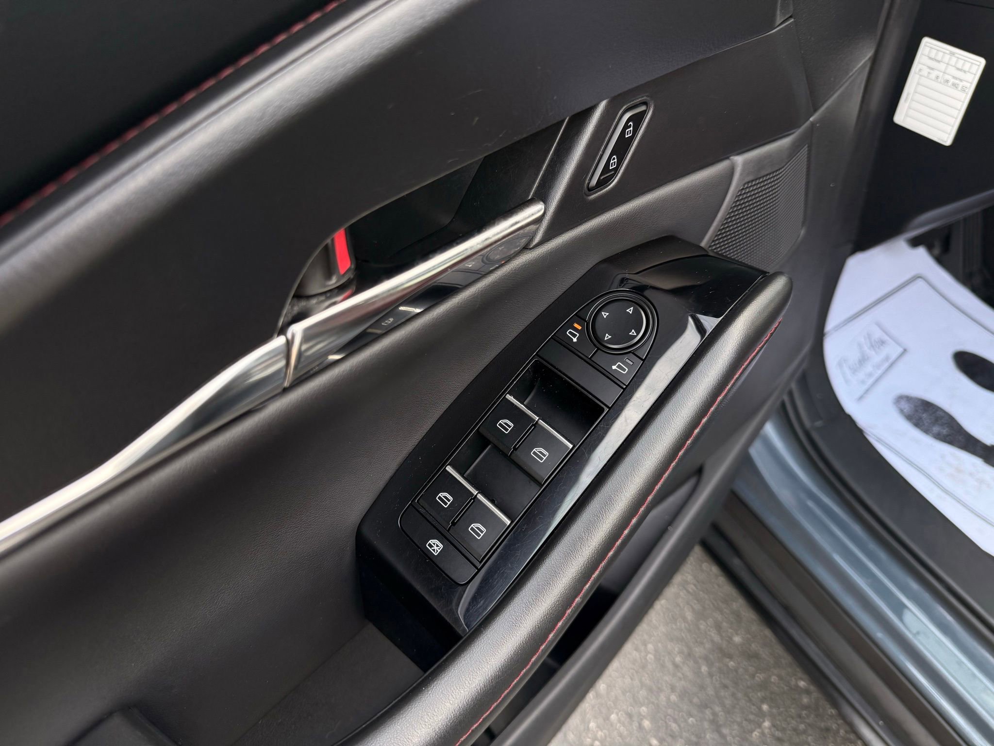 Used 2025 MAZDA CX-30 AWD 2.5 S w/ Preferred Package image 37