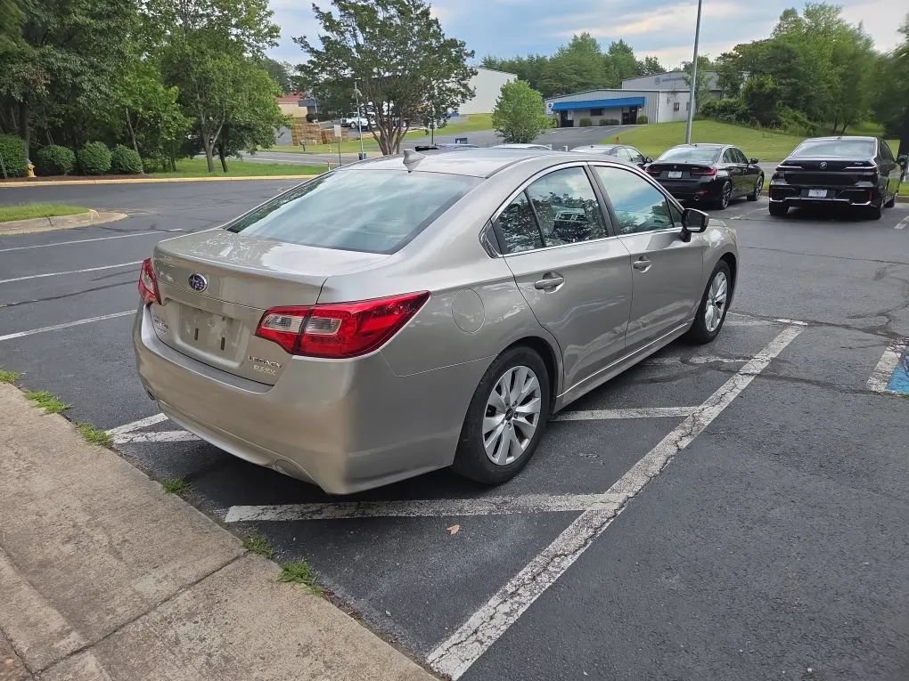 Used 2017 Subaru Legacy 2.5i Premium w/ Moonroof Package AWD/4WD image 3