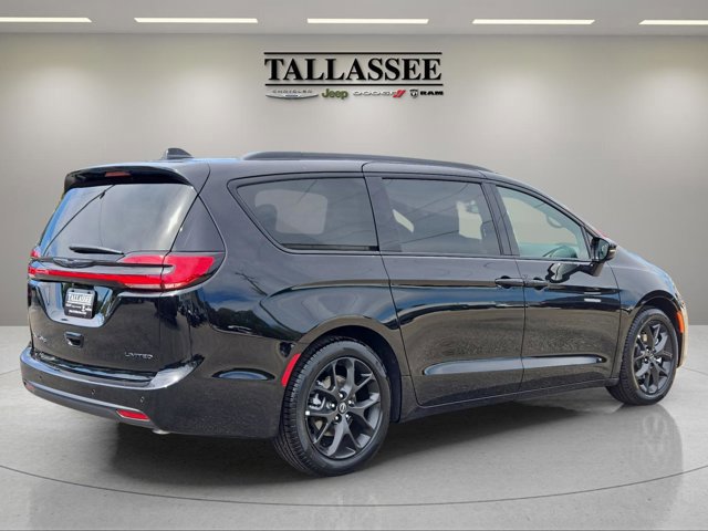 New 2026 Chrysler Pacifica Limited w/ S Appearance Package image 7
