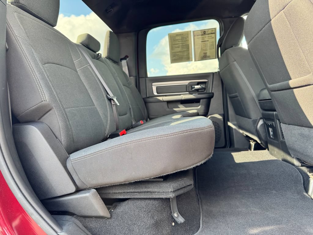 Used 2024 RAM 1500 Warlock AWD/4WD image 16