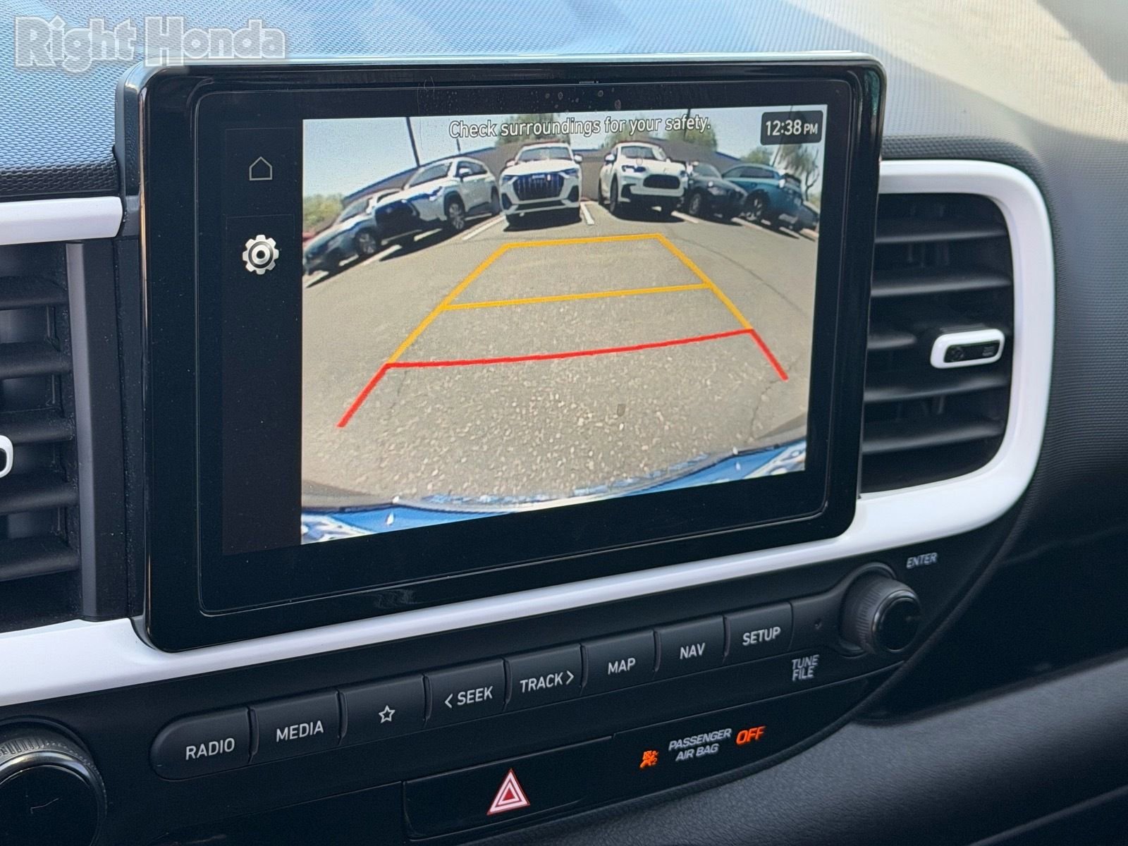 Used 2023 Hyundai Venue Limited FWD image 25