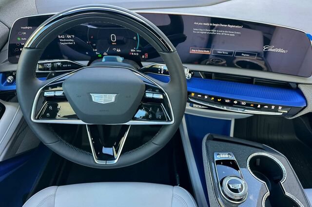 New 2027 Cadillac Optiq Sport w/ LPO, Floor Liner Package AWD/4WD image 14