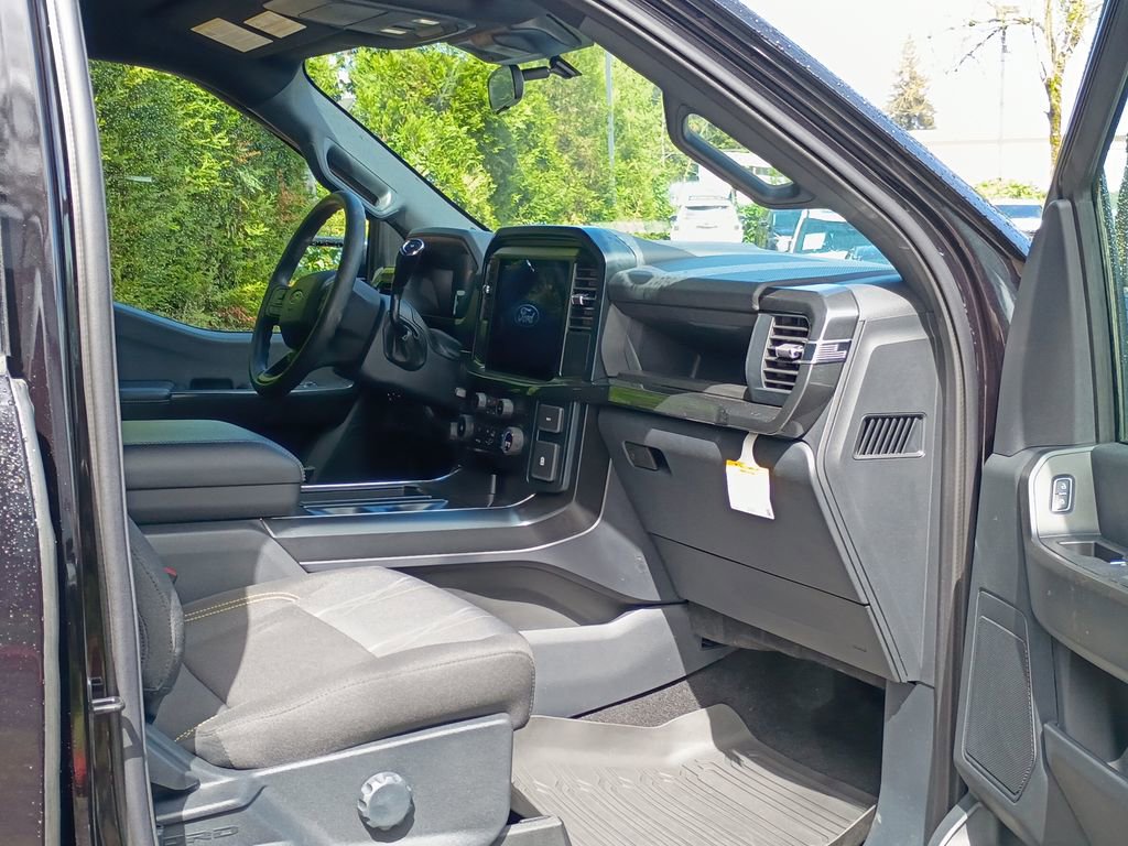 Used 2025 Ford F150 STX w/ Equipment Group 200A Standard AWD/4WD image 17