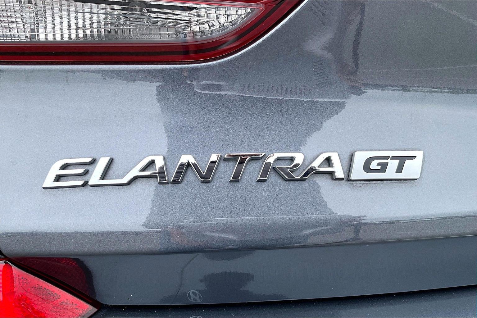Used 2018 Hyundai Elantra GT FWD image 24