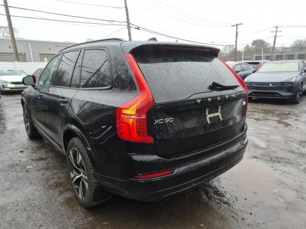 Used 2023 Volvo XC90 T8 Plus w/ Protection Package image 4