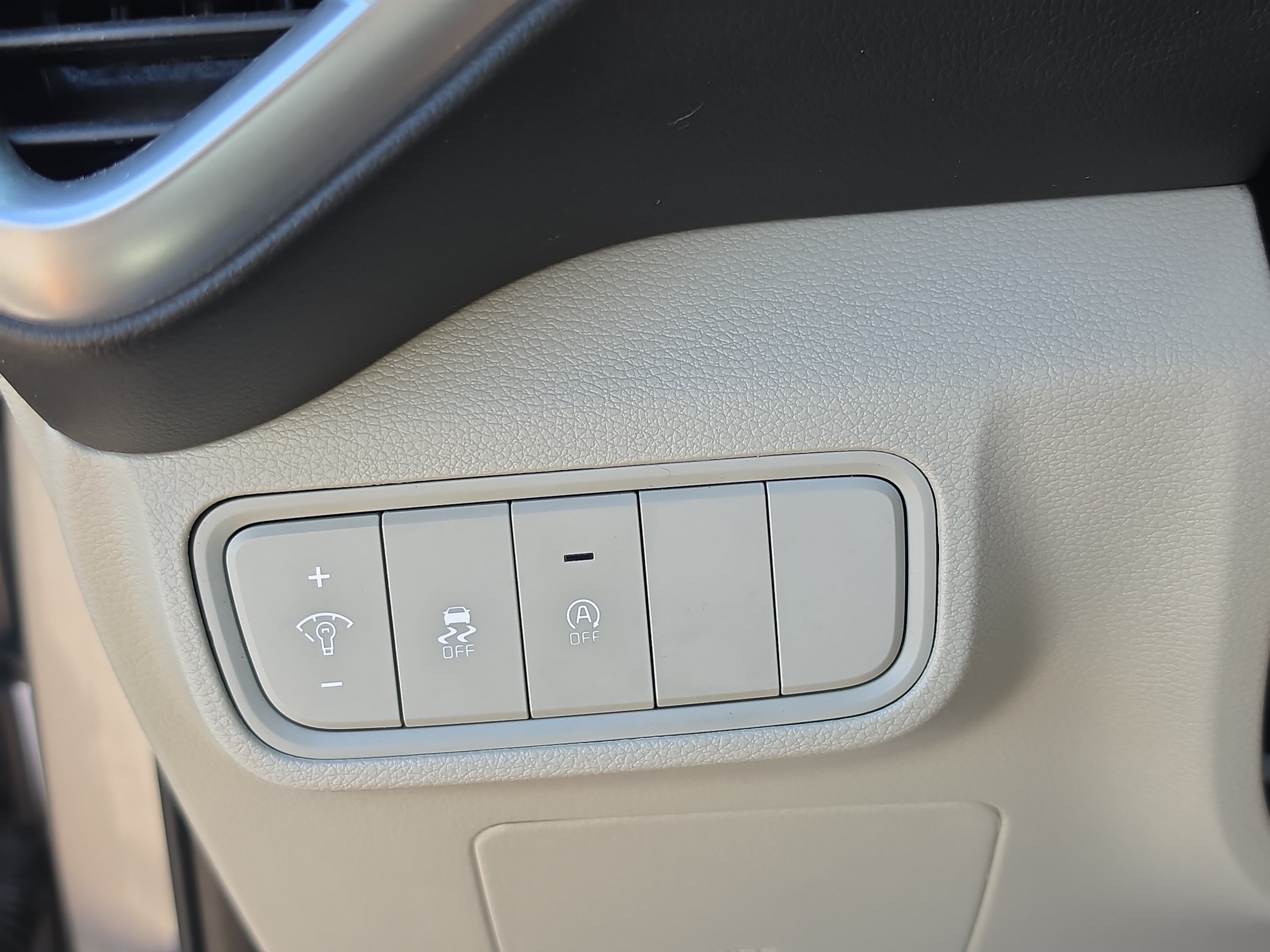 Certified 2024 Kia Soul LX FWD image 26