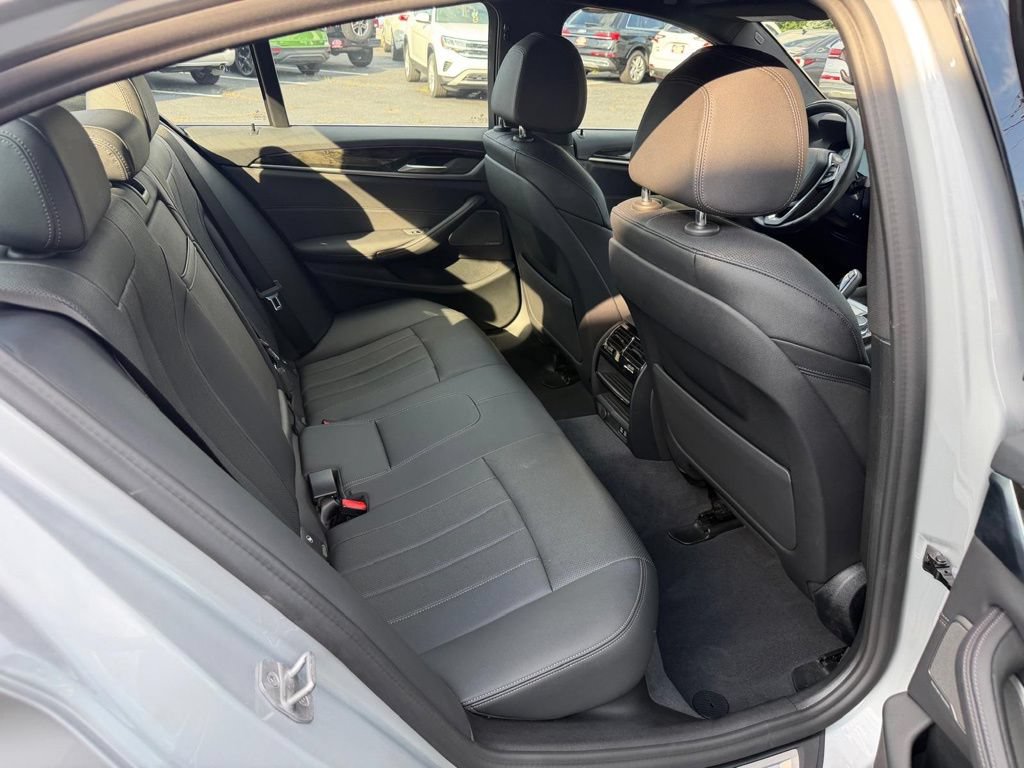 Used 2021 BMW 530i xDrive w/ Premium Package AWD/4WD image 23