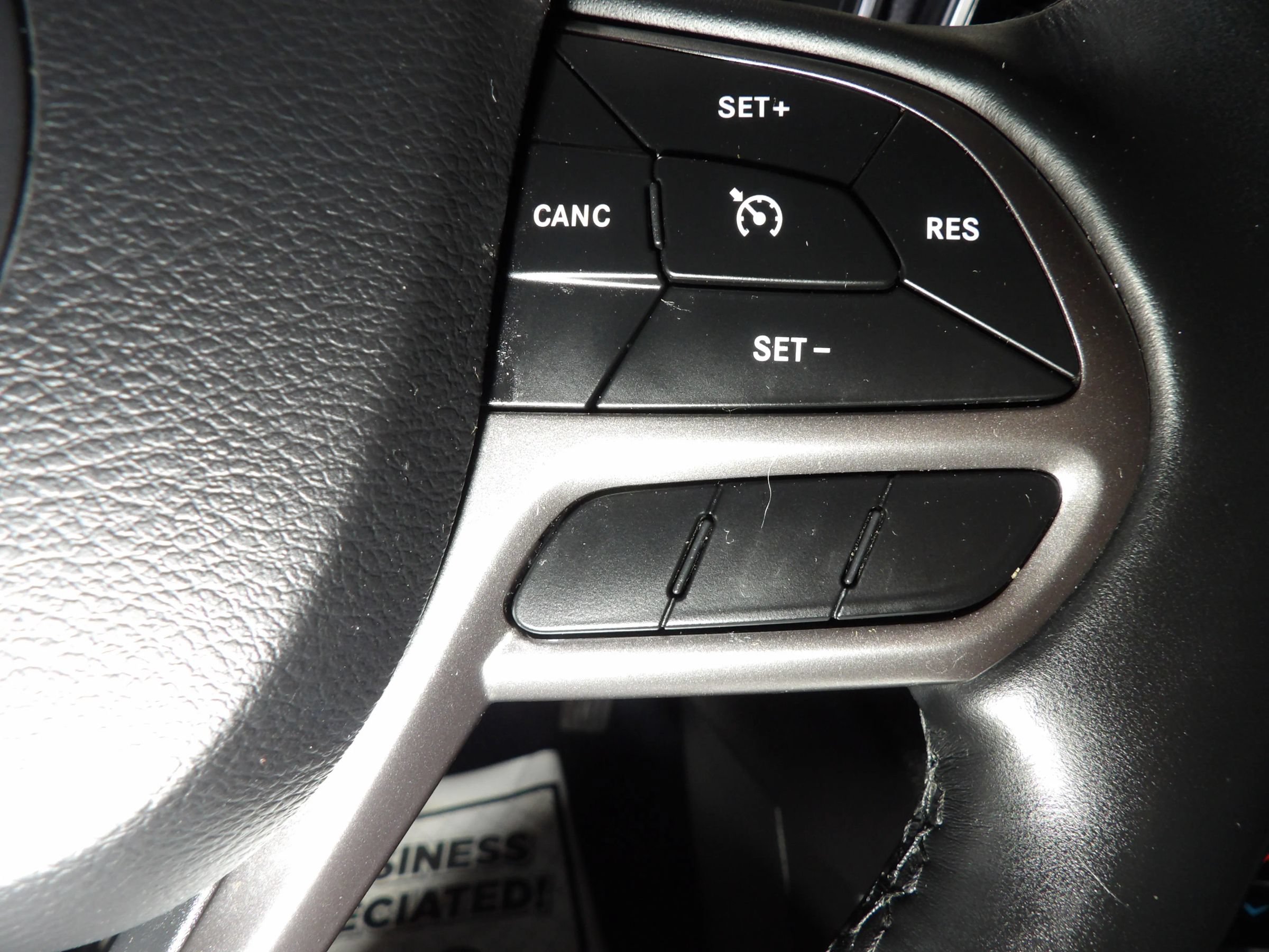 Used 2020 Jeep Cherokee Limited AWD/4WD image 12