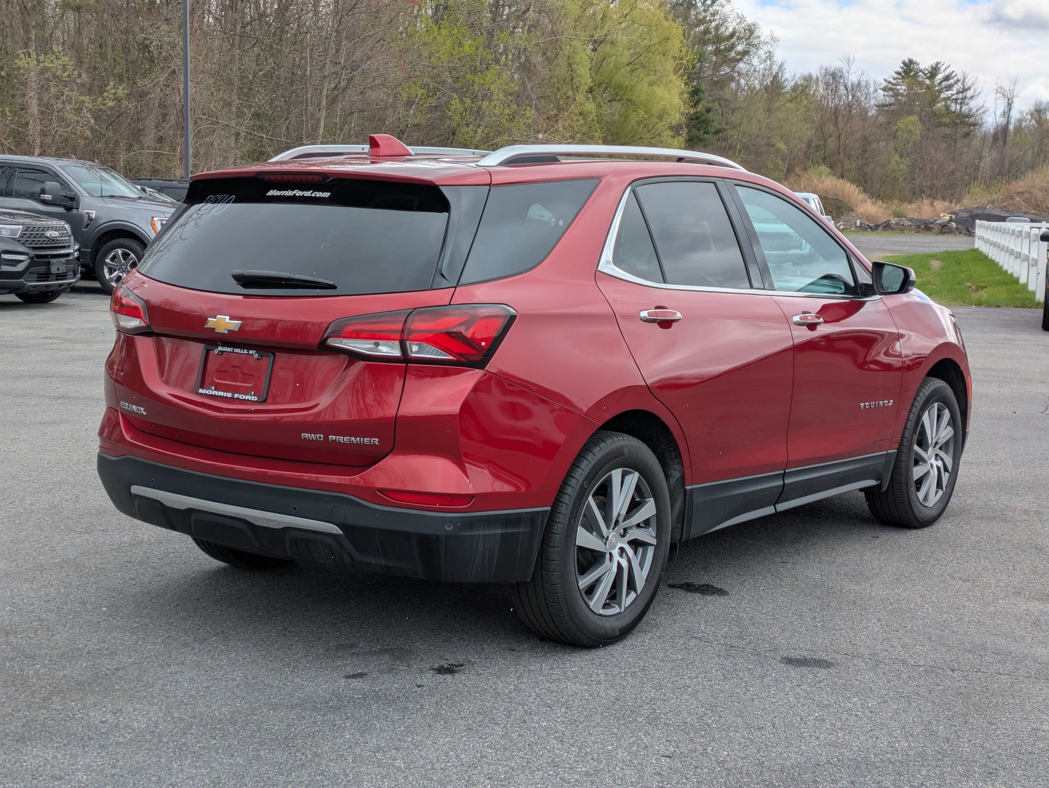 Used 2023 Chevrolet Equinox Premier image 3
