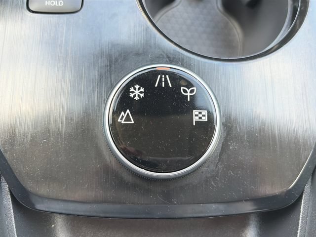 Used 2024 Nissan Rogue S AWD/4WD image 52