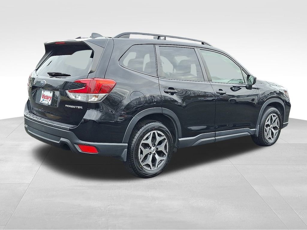 Used 2021 Subaru Forester Premium image 6