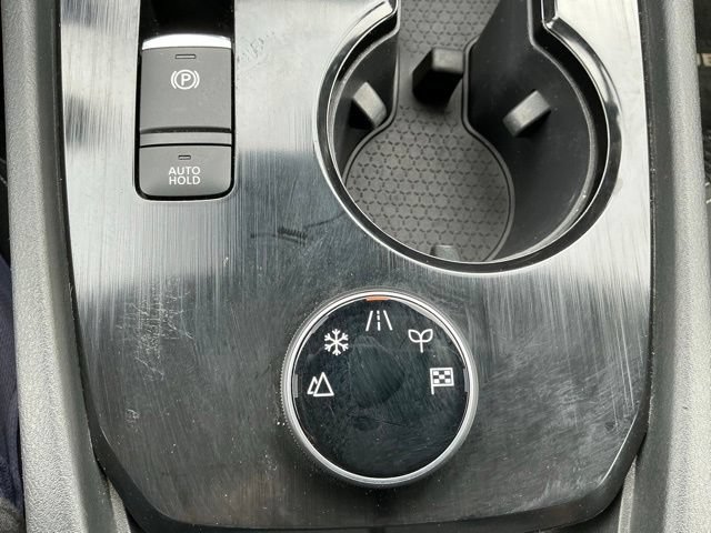 Used 2024 Nissan Rogue SV AWD/4WD image 28