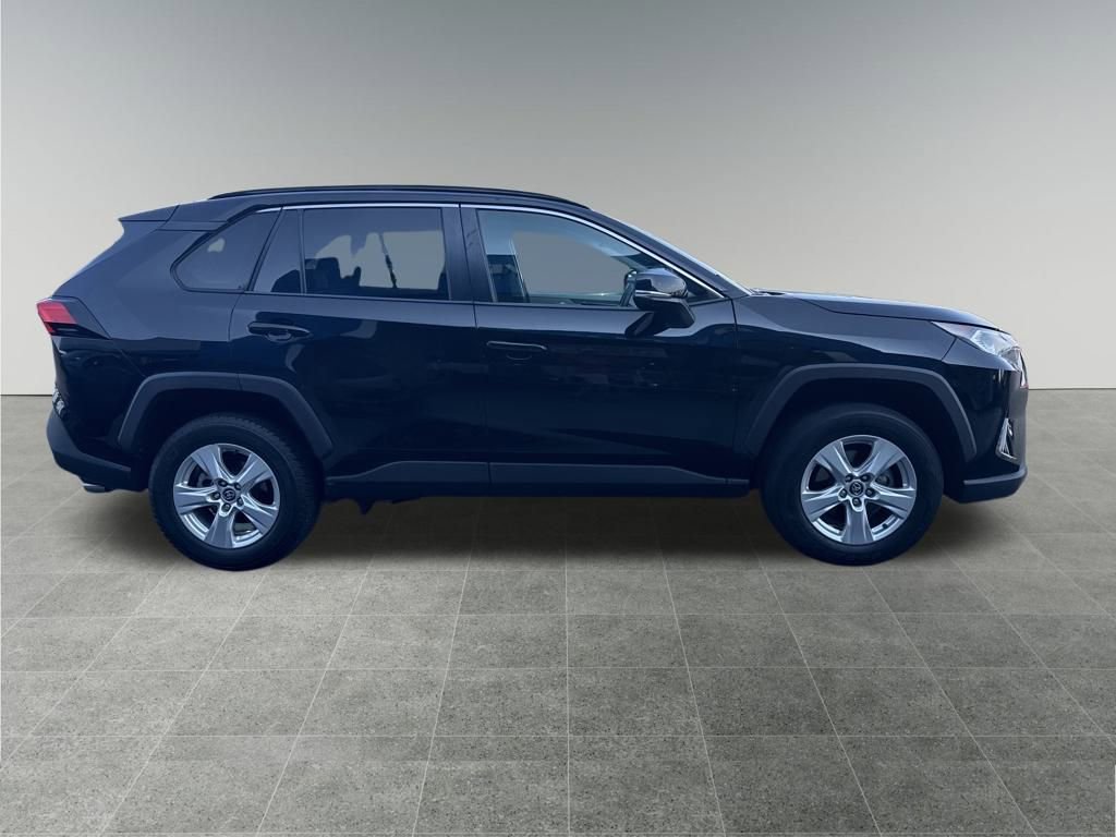 Used 2021 Toyota RAV4 XLE image 7