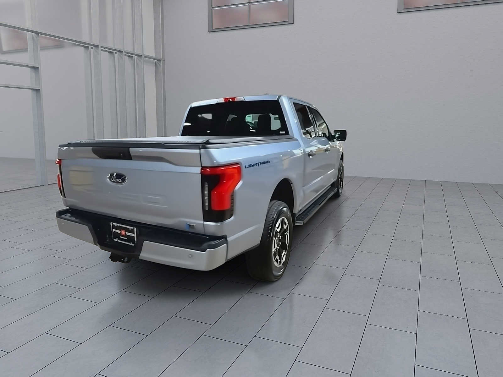 Used 2022 Ford F150 Lightning XLT AWD/4WD image 8