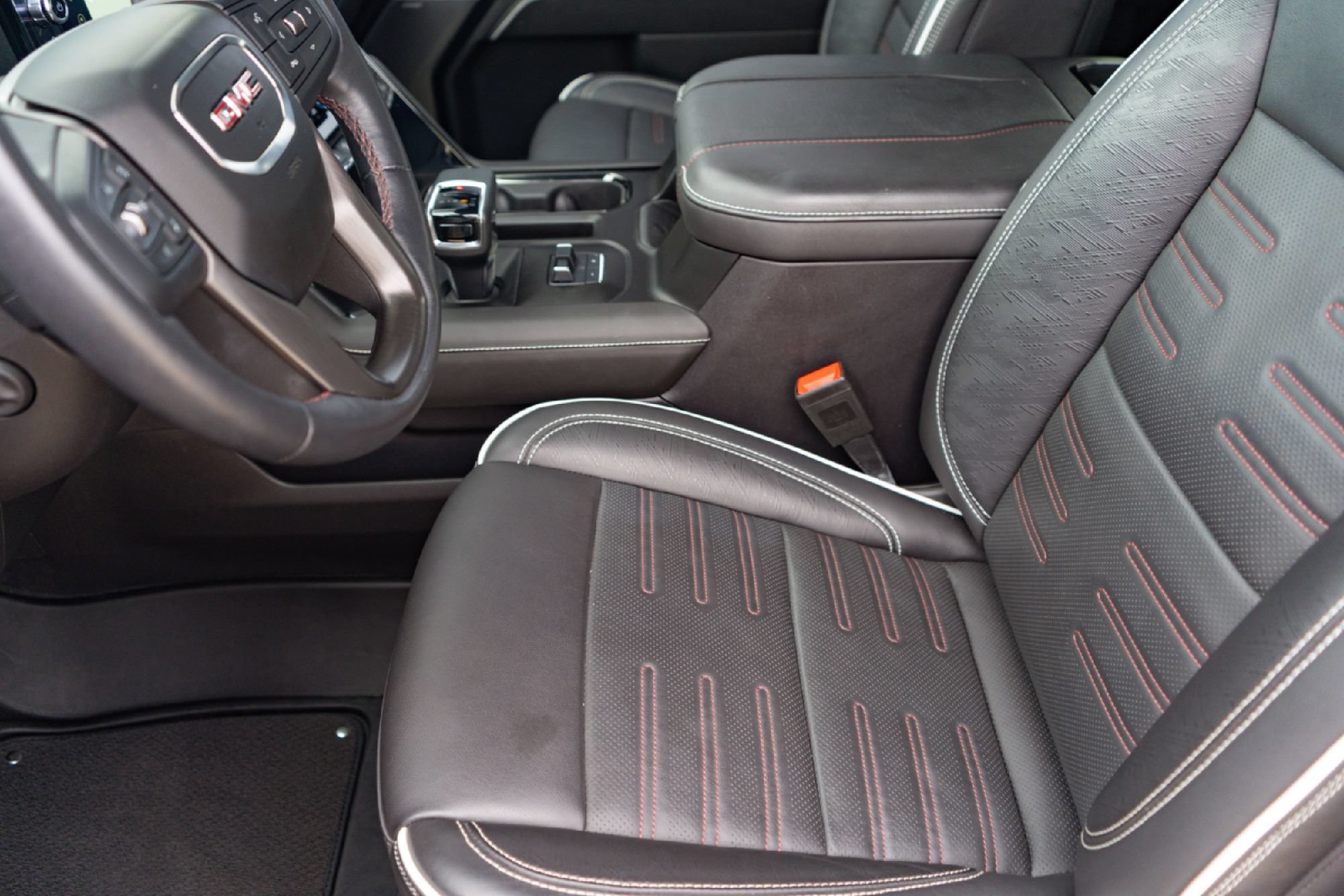 Used 2024 GMC Sierra 1500 AT4X AWD/4WD image 9