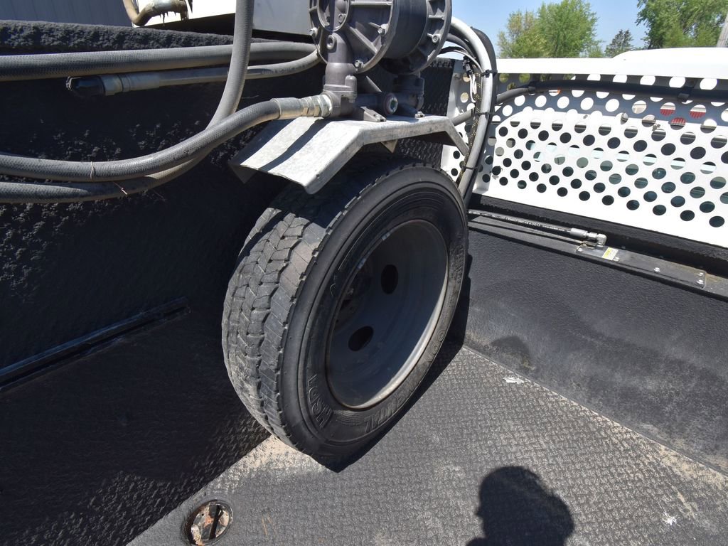 Used 2014 Ford F550 4x4 Regular Cab Super Duty image 55