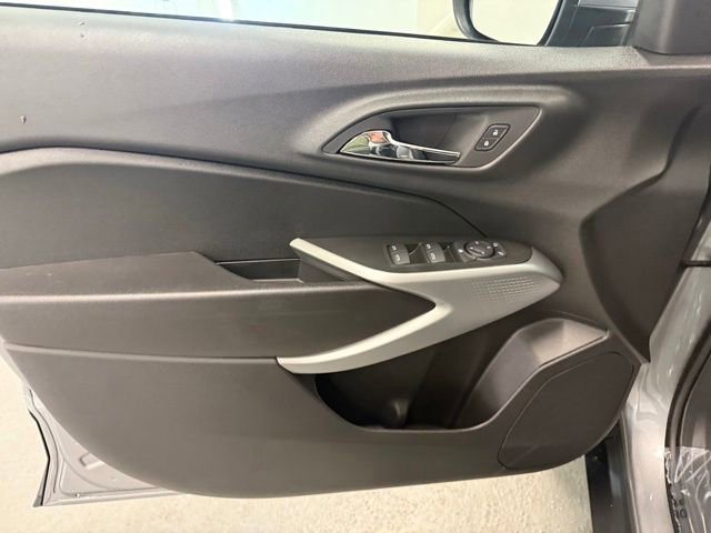 New 2026 Chevrolet Trax LS w/ LS Convenience Package FWD image 12