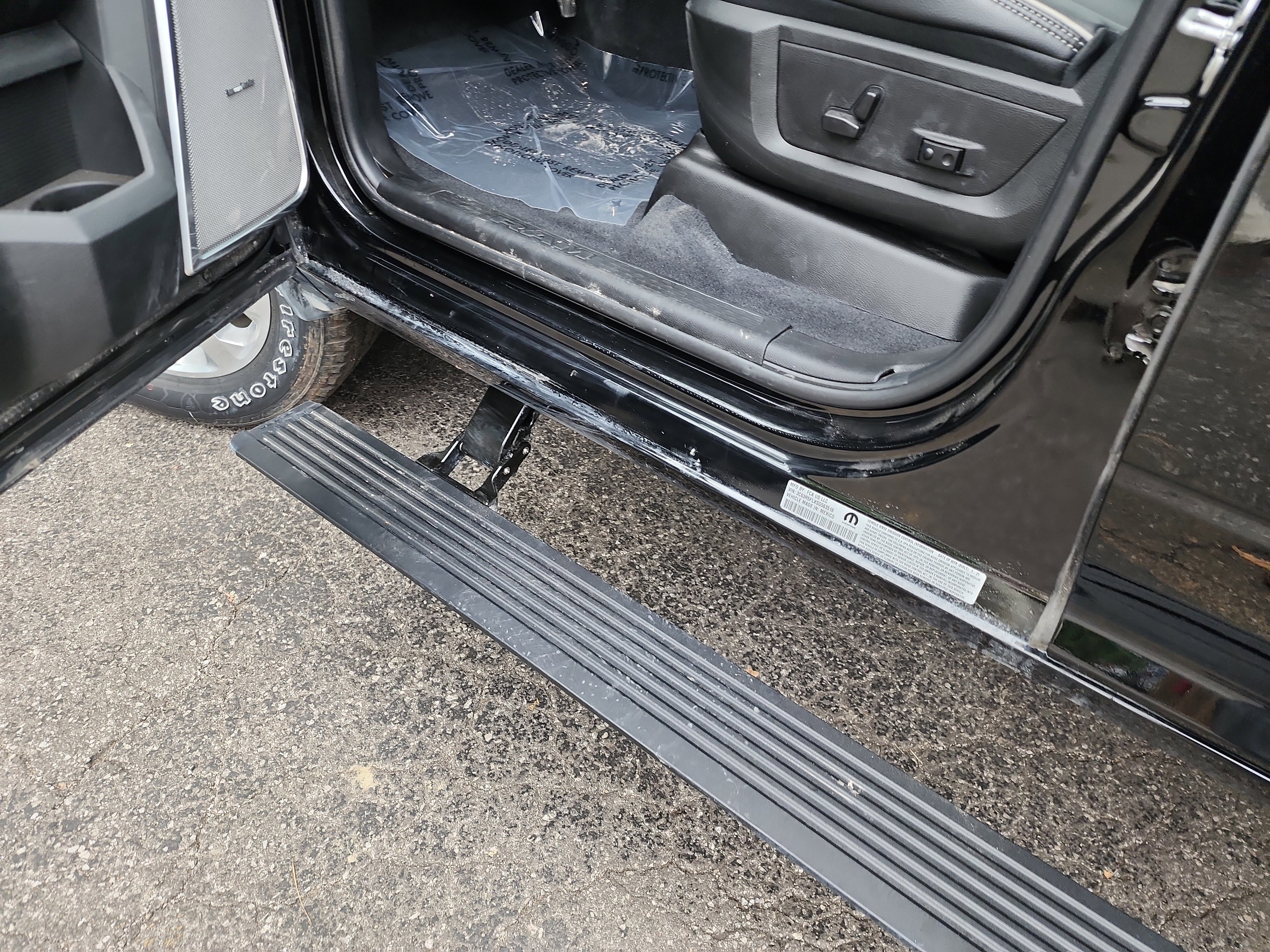 New 2025 RAM 2500 Laramie image 3