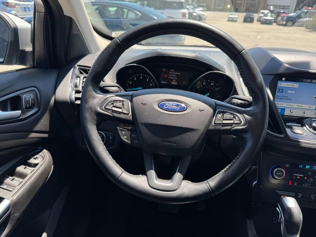 Used 2019 Ford Escape Titanium AWD/4WD image 11
