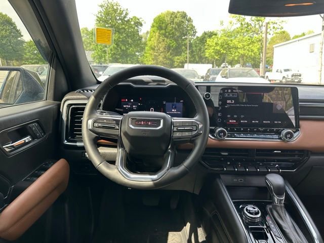 Used 2024 GMC Canyon AT4 w/ AT4 Premium Package AWD/4WD image 21