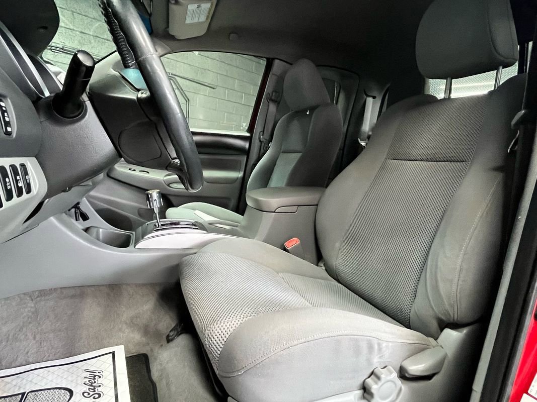 Used 2009 Toyota Tacoma w/ SR5 & TRD Off-Road Packages image 10