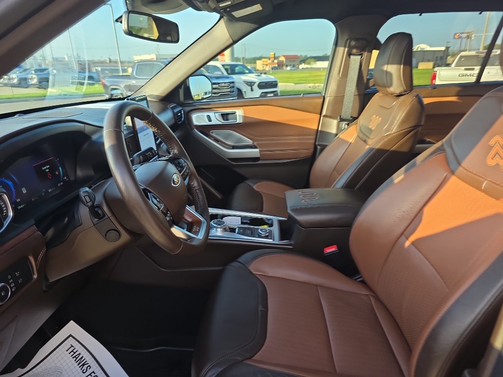 Used 2022 Ford Explorer King Ranch w/ Technology Package AWD/4WD image 7