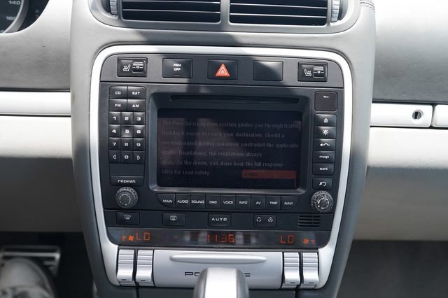 Used 2005 Porsche Cayenne Turbo AWD/4WD image 32