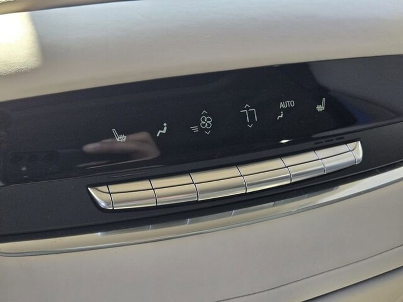 Used 2024 Cadillac Escalade Sport Platinum image 16