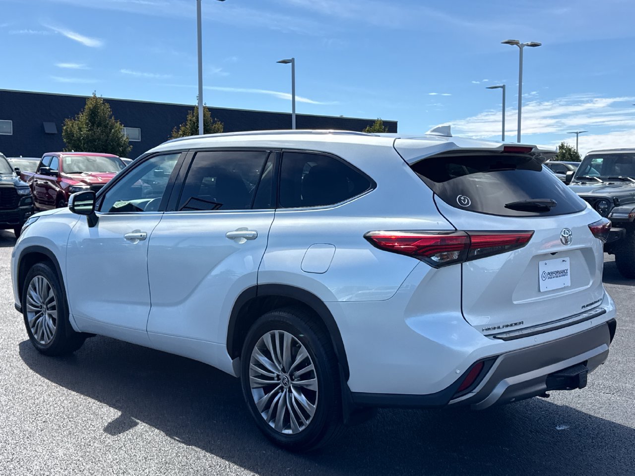 Used 2022 Toyota Highlander Platinum AWD/4WD image 5