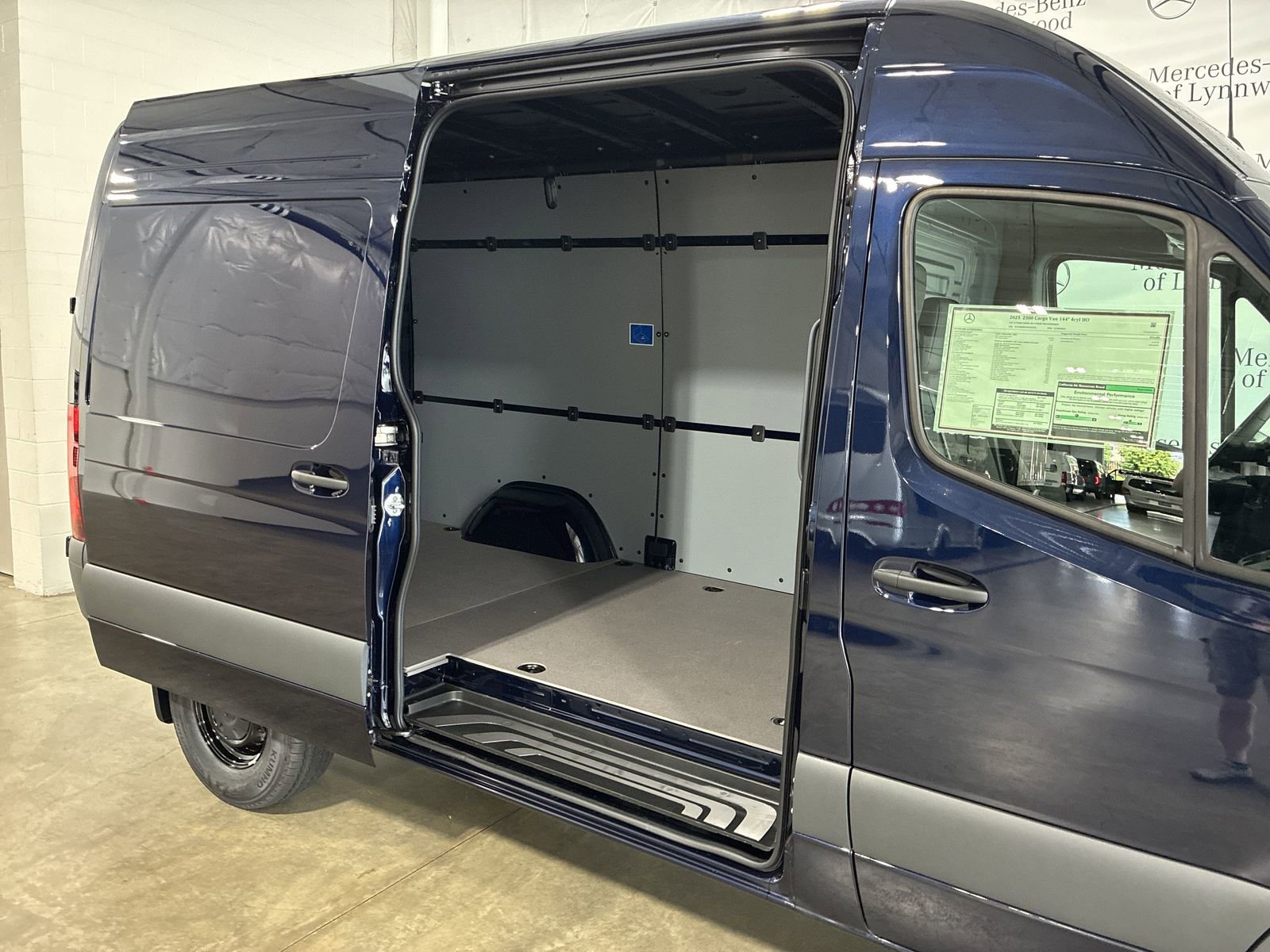 New 2025 Mercedes-Benz Sprinter 2500 image 15