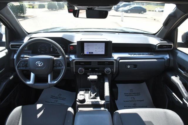 Used 2024 Toyota Tacoma TRD Off-Road image 10