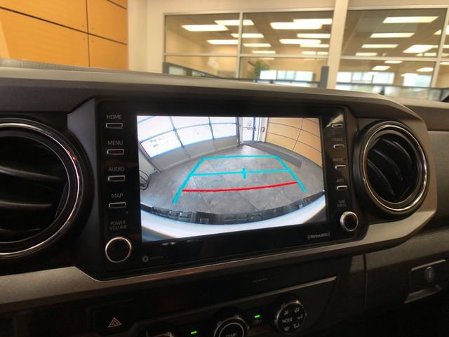 Used 2020 Toyota Tacoma TRD Sport w/ Technology Package AWD/4WD image 16