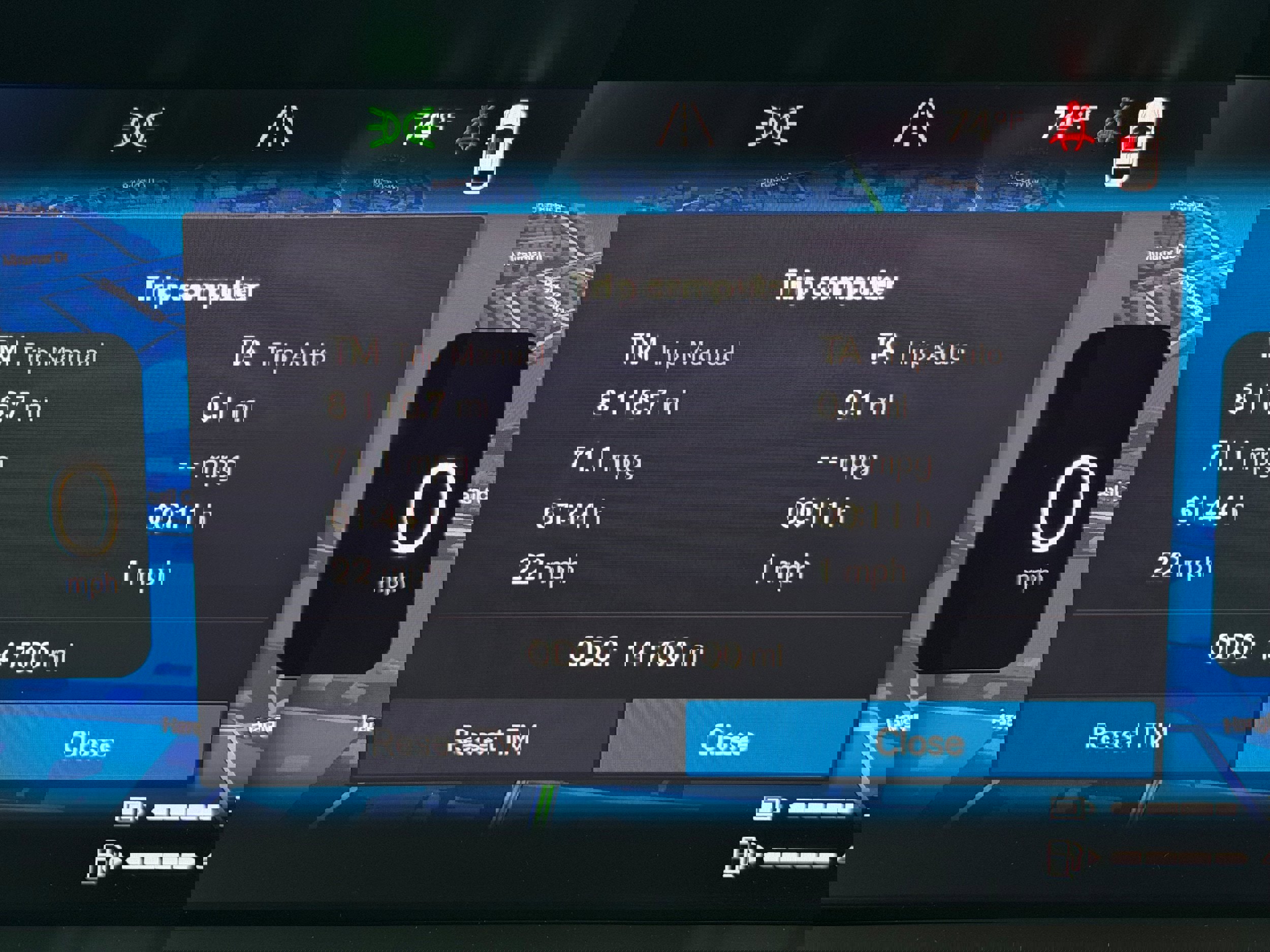 Certified 2025 Volvo XC60 T8 Ultra w/ Protection Package Premier image 19