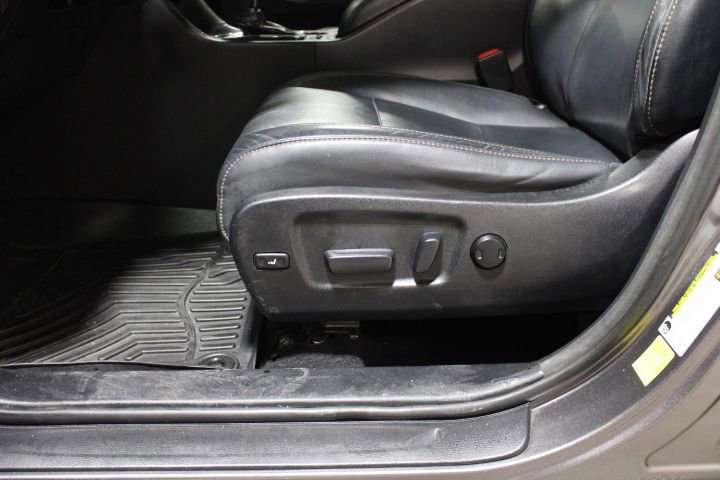 Used 2015 Toyota Highlander XLE image 21