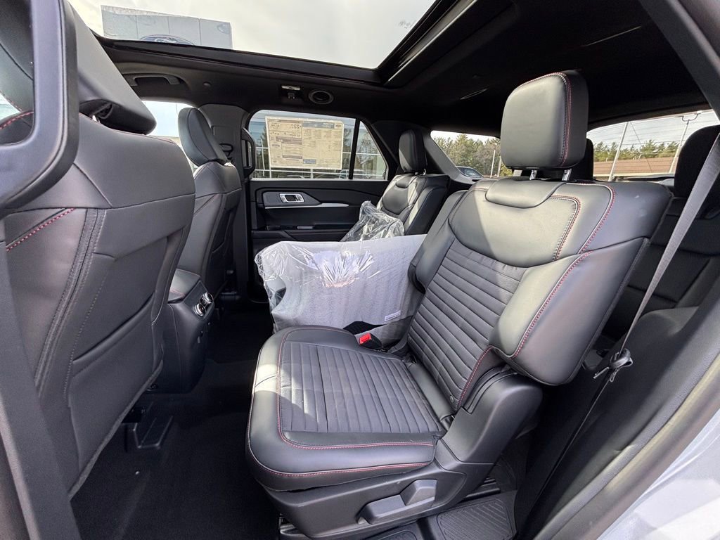 New 2026 Ford Explorer ST-Line image 15