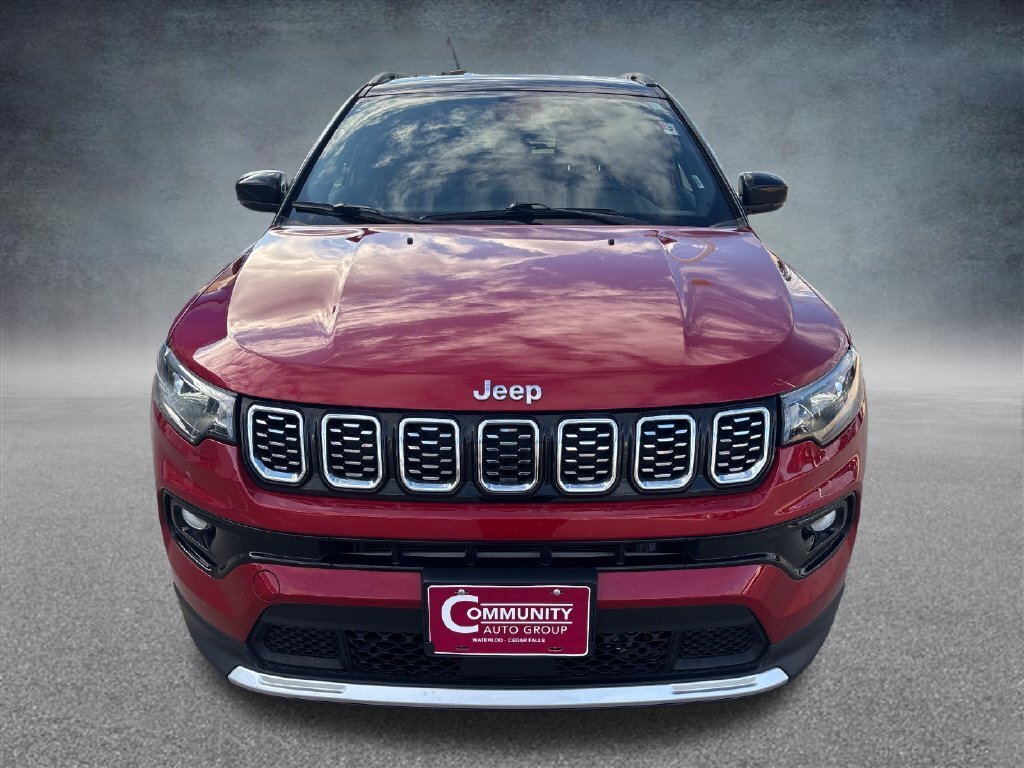 Used 2025 Jeep Compass Limited AWD/4WD image 8