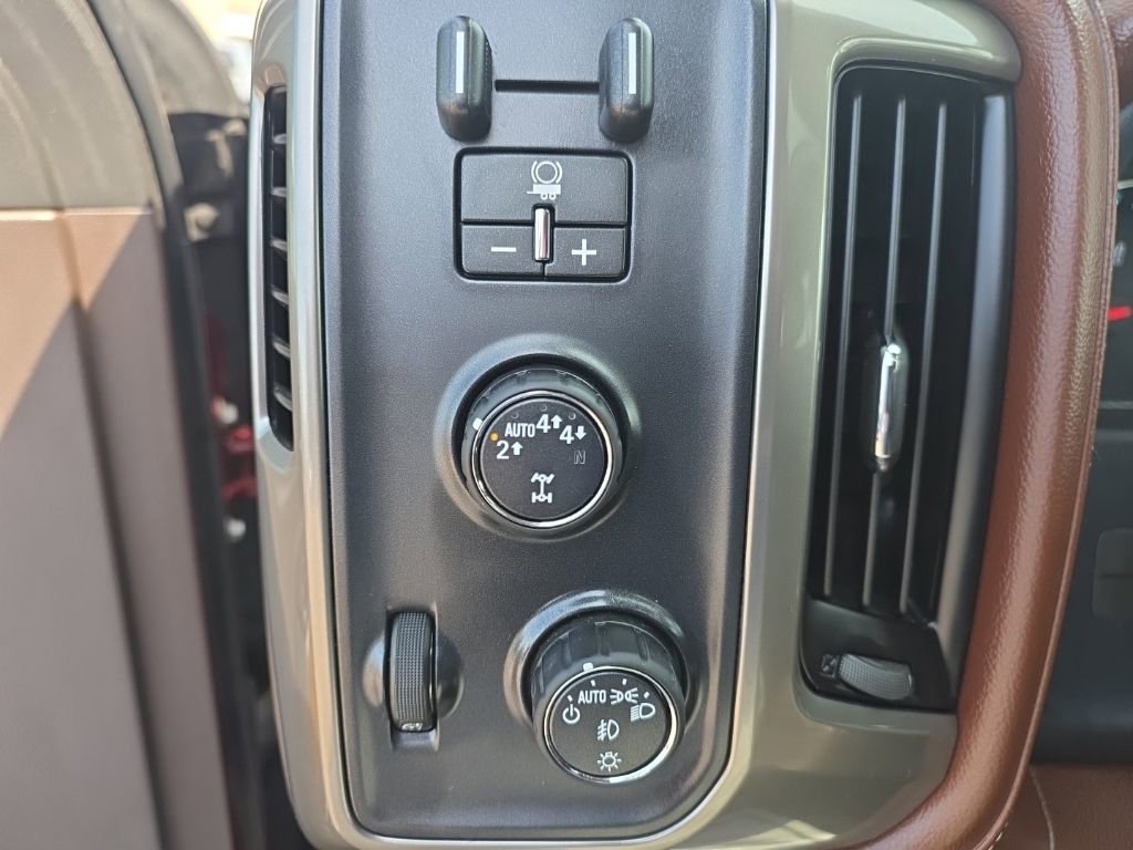 Used 2018 Chevrolet Silverado 1500 High Country image 22