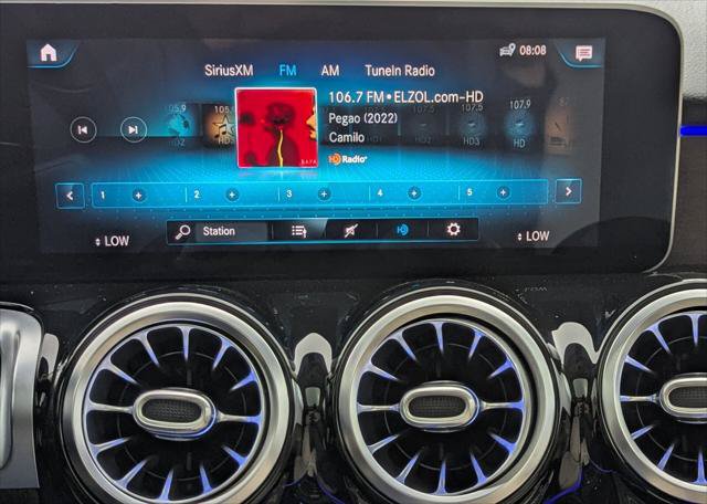 Used 2021 Mercedes-Benz GLB 250 w/ Premium Package image 31