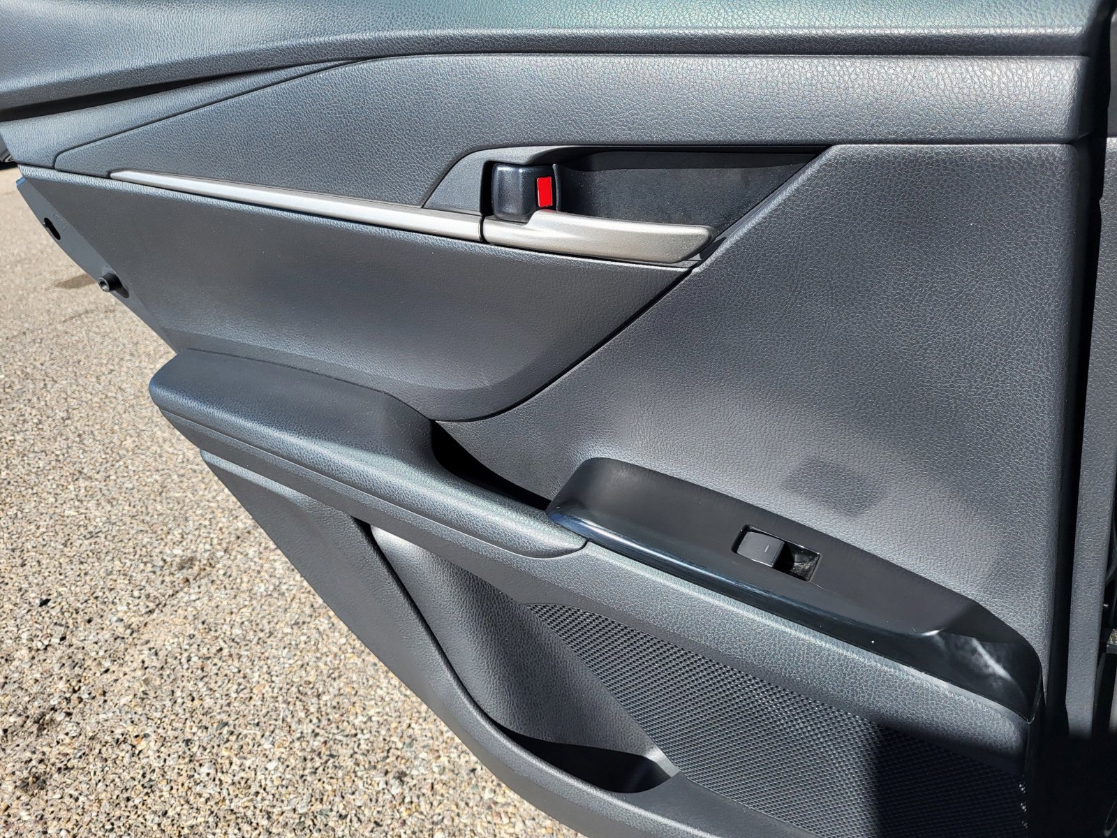 Used 2025 Toyota Camry LE image 19