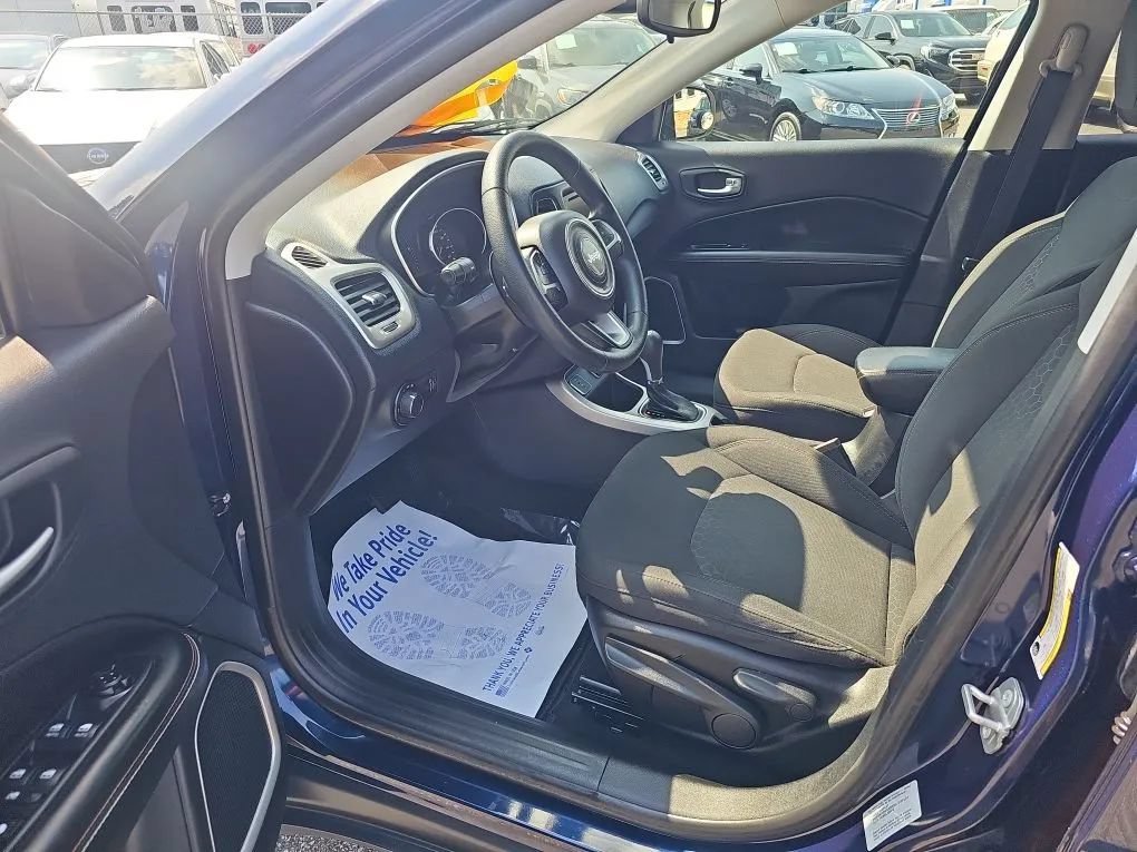 Used 2018 Jeep Compass Sport FWD image 12