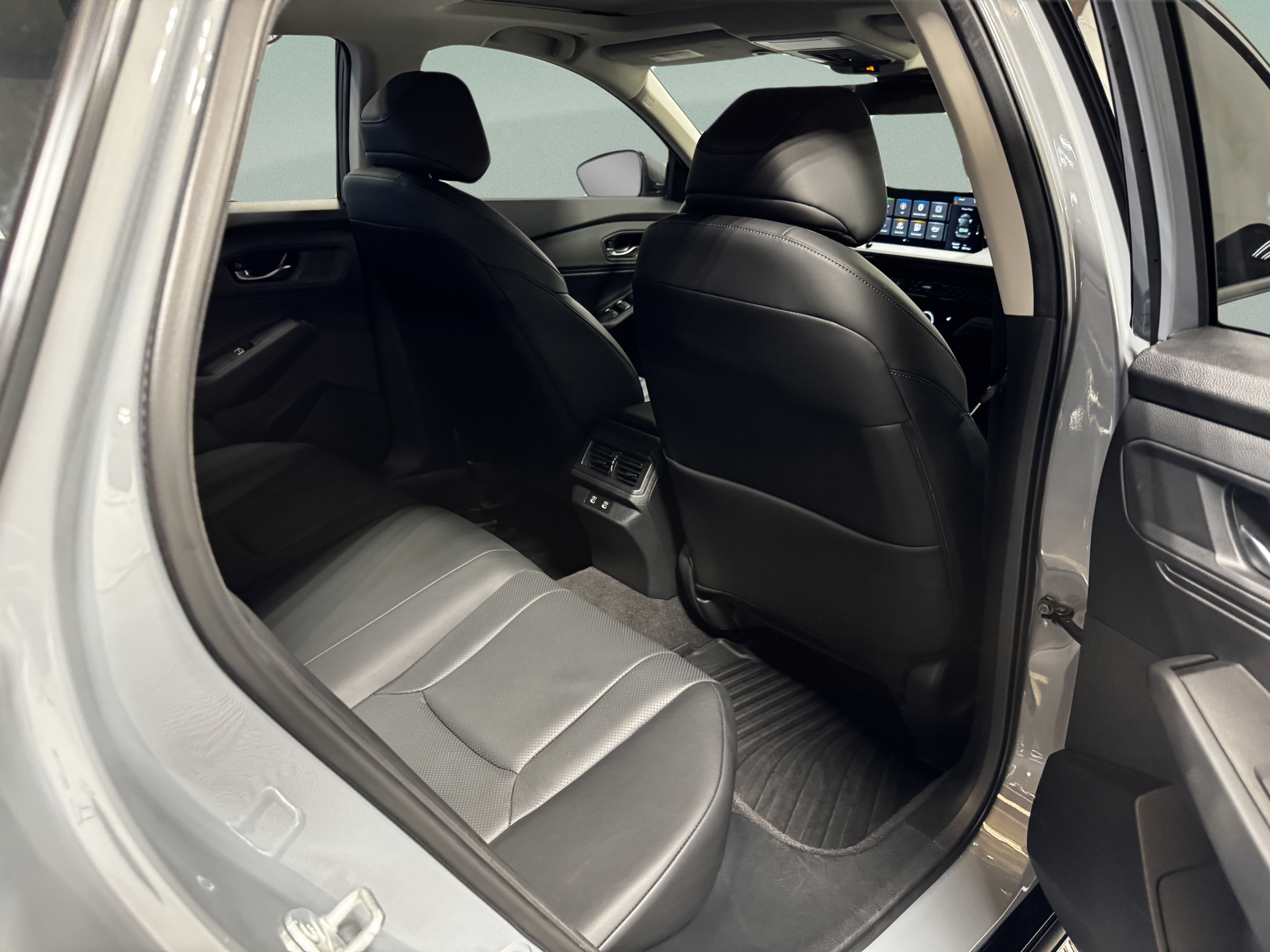 Used 2025 Honda Accord EX-L image 12